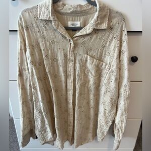 American Eagle Beige Eyelet Button Up